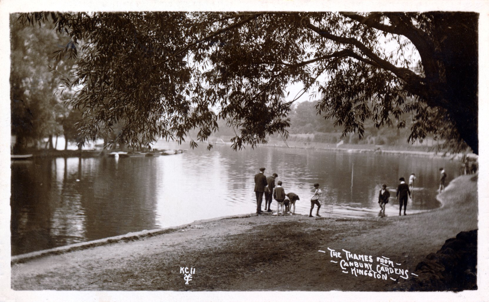 Kingston Canbury Gardens,river view,children paddling